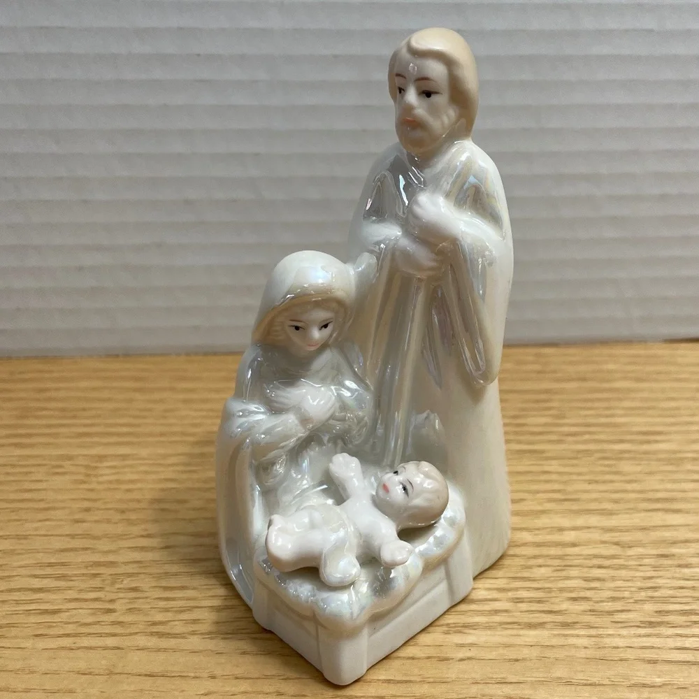 Pier 1 Nativity Holy Family Iridescent Pearl Porcelain Mary Joseph Jesus Retired